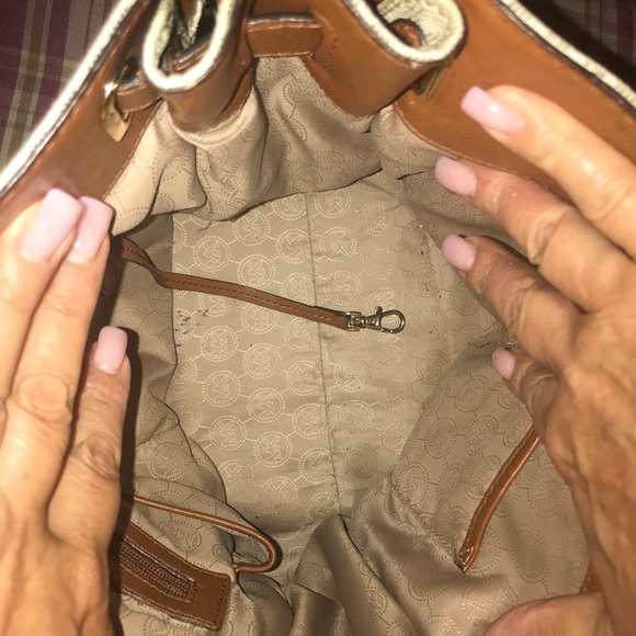 Authentic Michael Kors Hamilton Bag - Picture 7 of 9